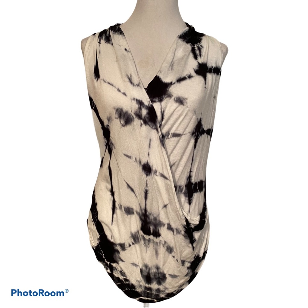 YOUNG FABULOUS & BROKE TOP TANK WHITE BLACK TIE DYE BOHEMIAN Size M